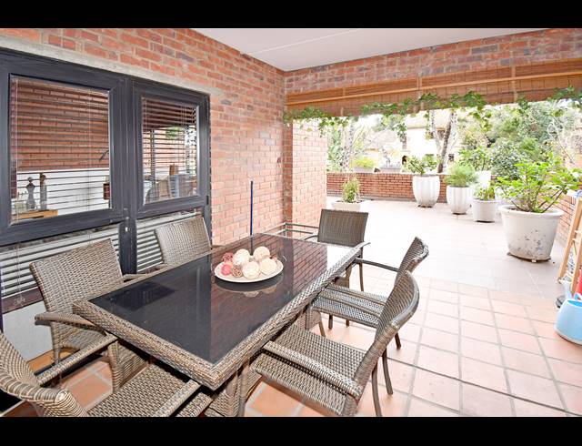 2 BEDROOM APARTMENT TO LET IN ATHOLL